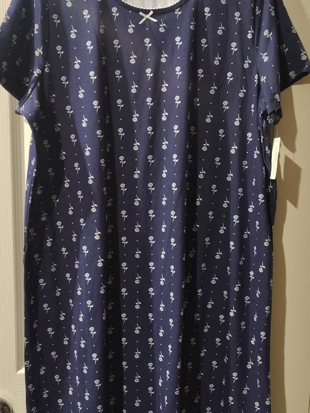 Ladies Navy Floral Short-Sleeve Night Gown